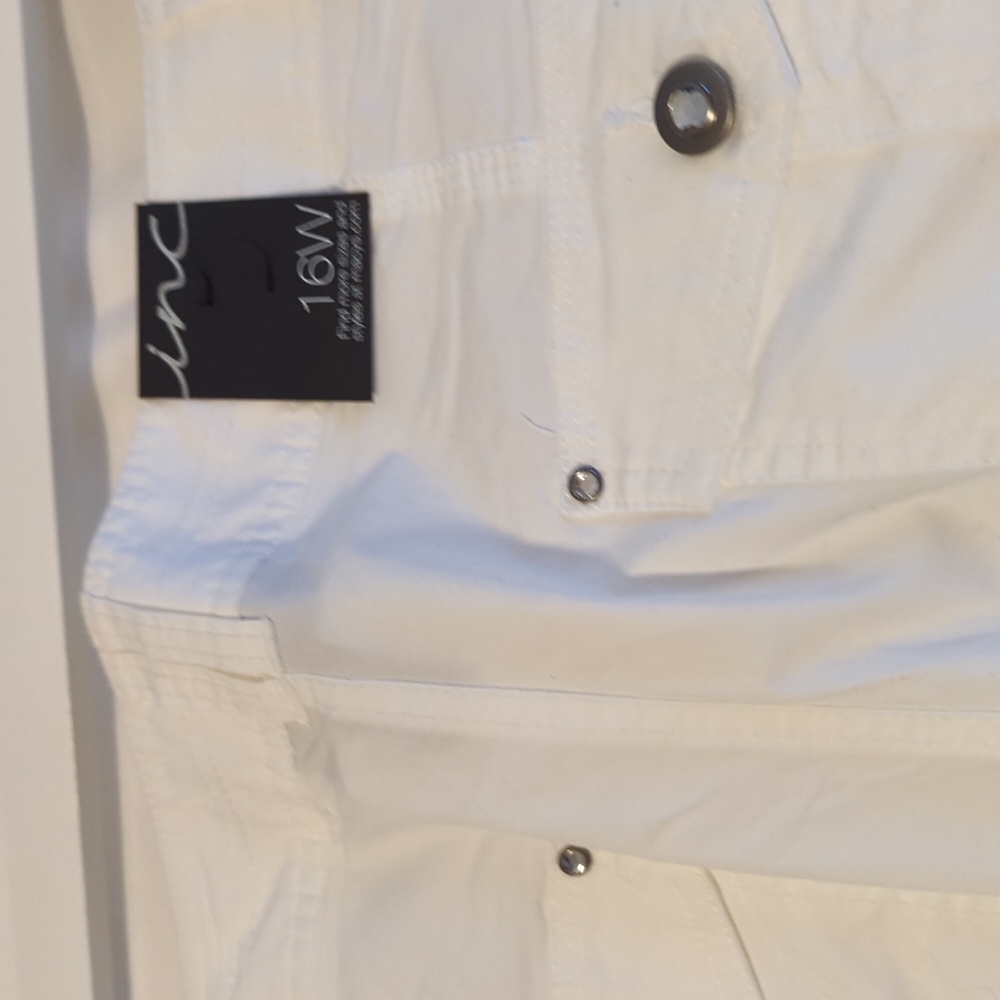 I.N.C. White Capri - Picture 4 of 10